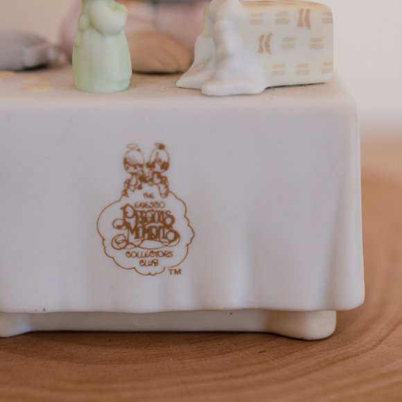 Precious Moments Girl with doll figurine, 1989, My Happiness - Picture 5 of 6